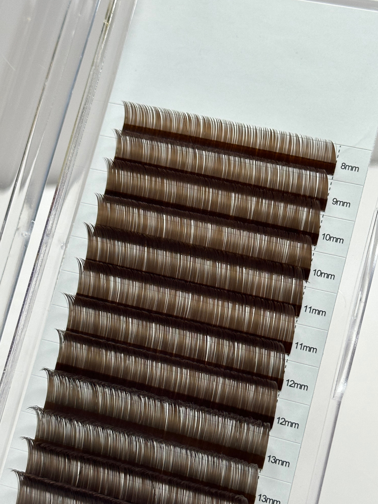 CHOCOLATE-BROWN CASHMERE MATTE LASH TRAY (.03)